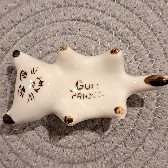 Other - Vintage Japanese “Gum Parker” Ceramic Cat Figurine